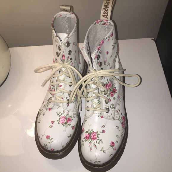 Dr. Martens Shoes - lightly worn floral doc martens